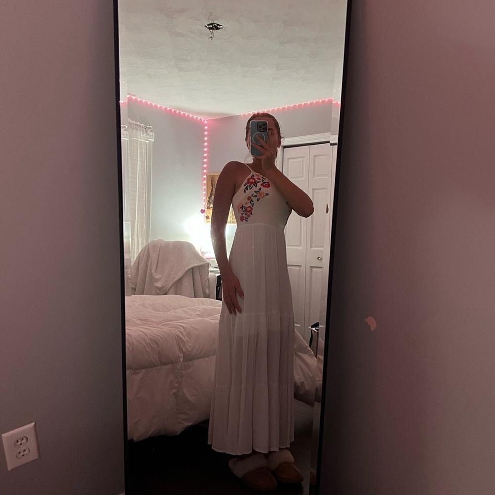 Vintage dress with floral embroidery